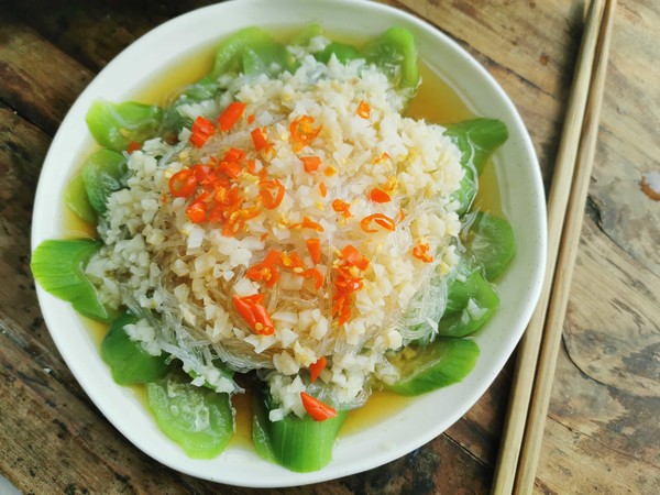 蒜蓉粉絲蒸絲瓜的做法-家常味蒸菜譜-易網(wǎng)健康養(yǎng)生網(wǎng) 蒜蓉粉絲蒸絲瓜的做法-家常味蒸菜譜