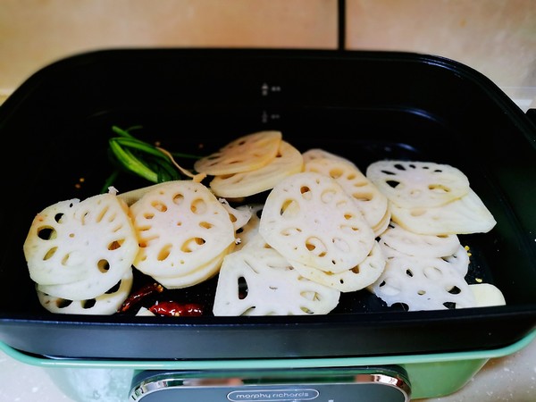 香辣鹵豆皮蓮藕，比周黑鴨和絕味還好吃！的做法-香辣味鹵菜譜