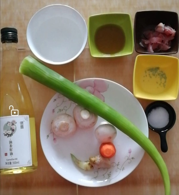 油茶籽油炒三鮮的做法-咸鮮味炒菜譜-易網<a href=http://www.jsjjzhkt.cn/ target=_blank class=infotextkey>健康養生</a>網 油茶籽油炒三鮮的做法-咸鮮味炒菜譜