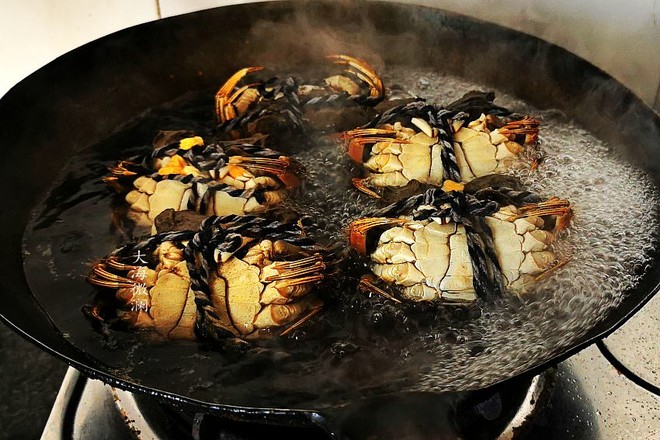 清蒸大閘蟹的做法-家常味蒸菜譜-易網(wǎng)健康養(yǎng)生網(wǎng) 清蒸大閘蟹的做法-家常味蒸菜譜