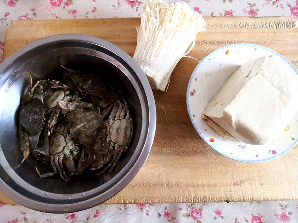 螃蟹豆腐湯的做法-咸鮮味煮菜譜-易網<a href=http://www.jsjjzhkt.cn/ target=_blank class=infotextkey>健康養生</a>網 螃蟹豆腐湯的做法-咸鮮味煮菜譜