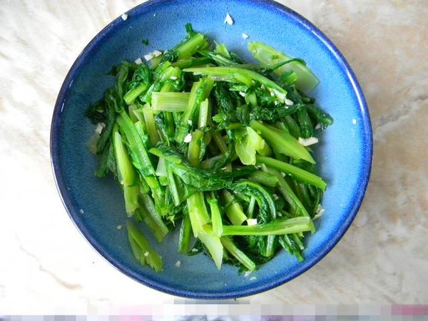 里脊肉拌油菜的做法-家常味拌菜譜-易網(wǎng)健康養(yǎng)生網(wǎng) 里脊肉拌油菜的做法-家常味拌菜譜