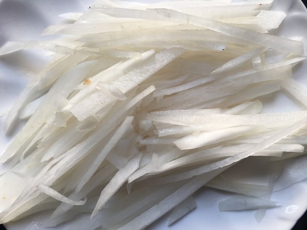 鯽魚白蘿卜絲湯的做法-家常味煮菜譜