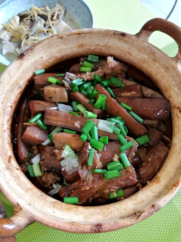 魚香茄子煲的做法-家常味煲菜譜-易網健康養生網 魚香茄子煲的做法-家常味煲菜譜