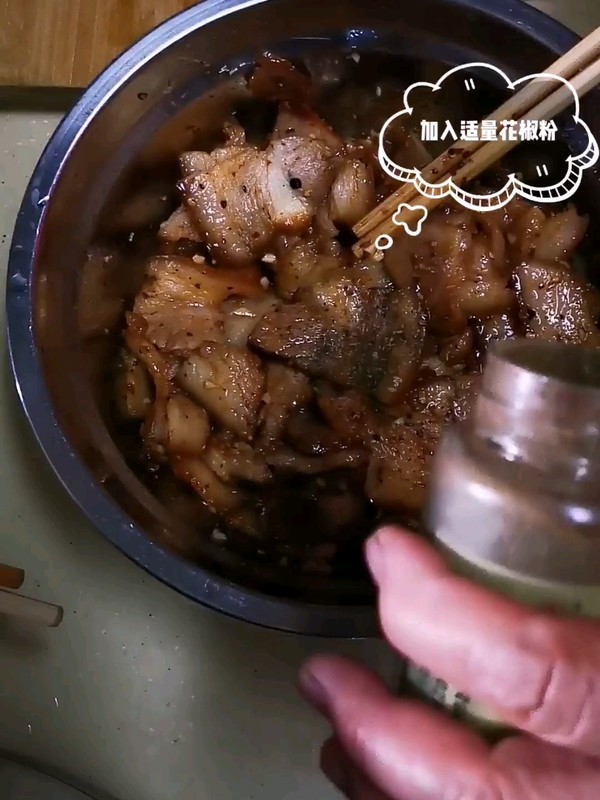 涼拌鹵豬肘的做法-麻辣味拌菜譜