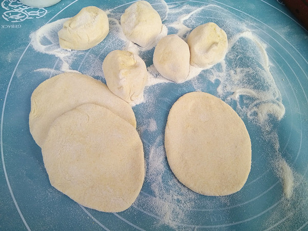 茴香香菇餡發(fā)面蒸餃的做法-家常味蒸菜譜