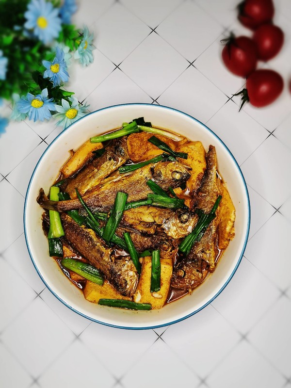 小黃魚燒豆腐的做法-咸鮮味燒菜譜-易網健康養生網 小黃魚燒豆腐的做法-咸鮮味燒菜譜