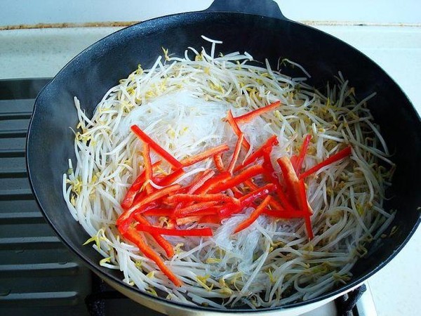雞蛋粉絲炒綠豆芽的做法-家常味炒菜譜-易網健康養生網 雞蛋粉絲炒綠豆芽的做法-家常味炒菜譜
