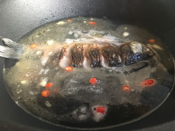 鯽魚白蘿卜絲湯的做法-家常味煮菜譜