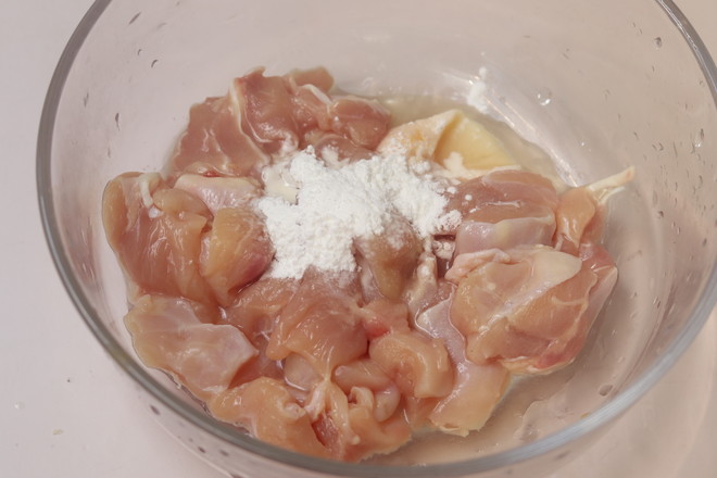 雙椒辣子雞丁的做法-香辣味炒菜譜-易網(wǎng)健康養(yǎng)生網(wǎng) 雙椒辣子雞丁的做法-香辣味炒菜譜