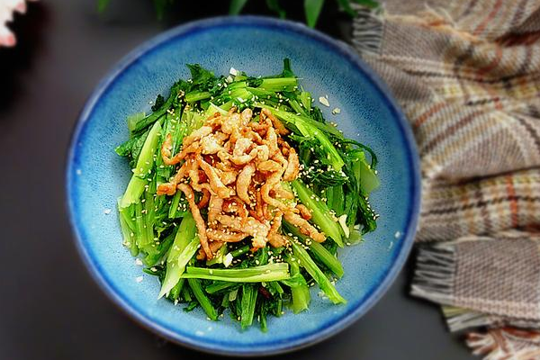 里脊肉拌油菜的做法-家常味拌菜譜-易網(wǎng)健康養(yǎng)生網(wǎng) 里脊肉拌油菜的做法-家常味拌菜譜