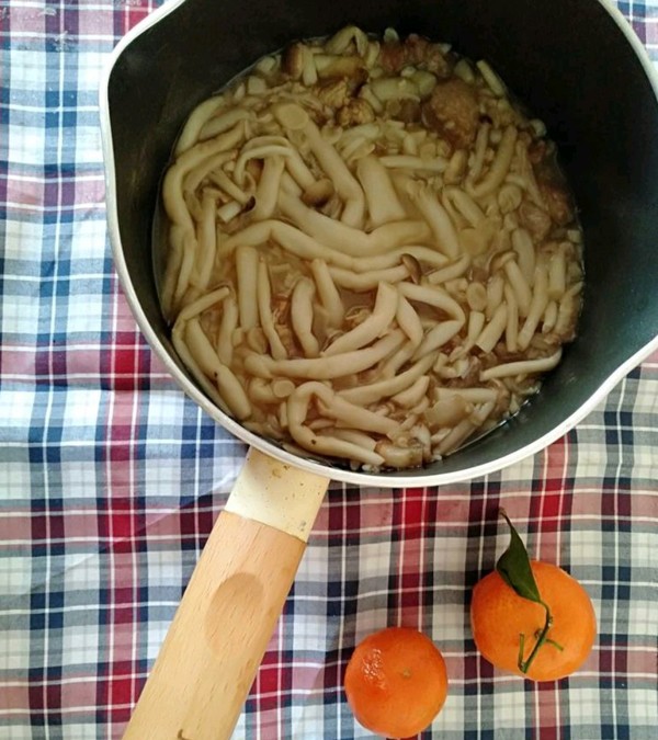 滑菇炒肉的做法-家常味炒菜譜