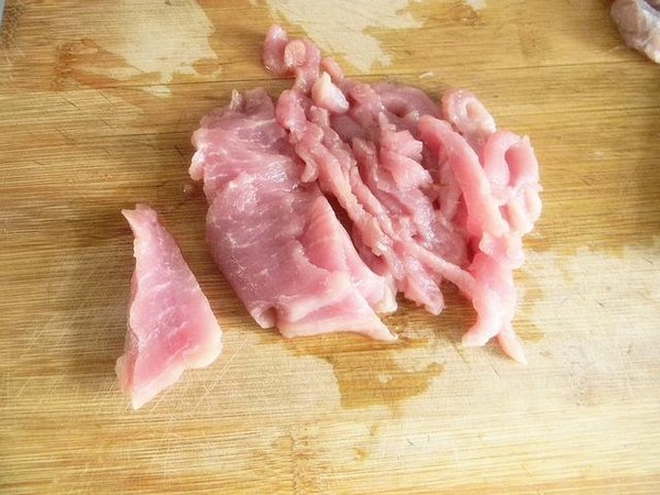 里脊肉拌油菜的做法-家常味拌菜譜-易網(wǎng)健康養(yǎng)生網(wǎng) 里脊肉拌油菜的做法-家常味拌菜譜