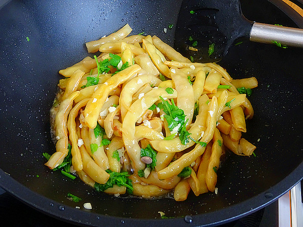 蒜香黃金勾的做法-蒜香味燉菜譜