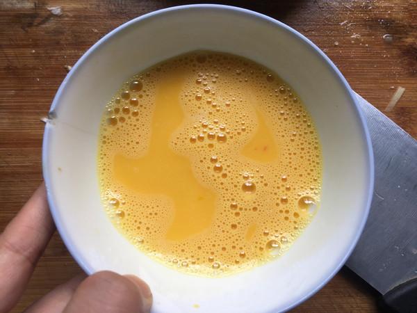 辣椒炒雞蛋的做法-香辣味炒菜譜-易網<a href=http://www.jsjjzhkt.cn/ target=_blank class=infotextkey>健康養生</a>網 辣椒炒雞蛋的做法-香辣味炒菜譜