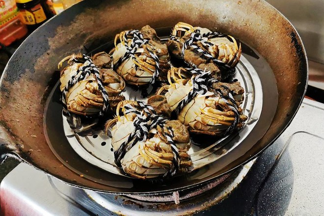 清蒸大閘蟹的做法-家常味蒸菜譜-易網(wǎng)健康養(yǎng)生網(wǎng) 清蒸大閘蟹的做法-家常味蒸菜譜