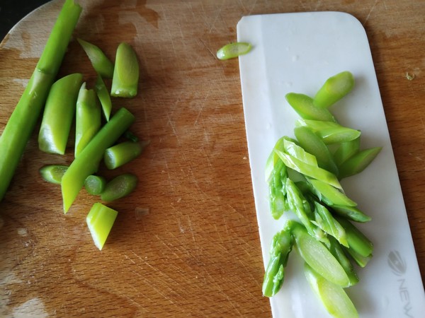 涼拌百合花的做法-酸甜味拌菜譜-易網健康養生網 涼拌百合花的做法-酸甜味拌菜譜