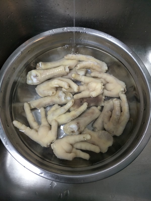 醬香燜雞爪的做法-醬香味燜菜譜