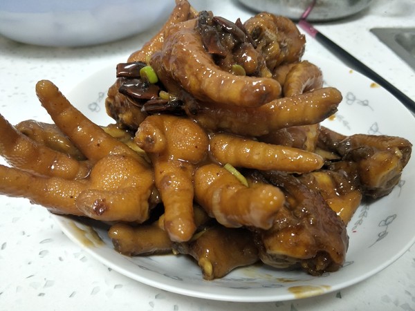 醬香燜雞爪的做法-醬香味燜菜譜