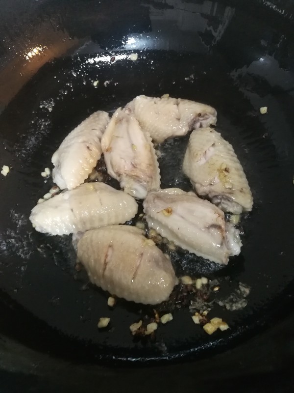 紅燒雞翅的做法-醬香味燒菜譜-易網健康養生網 紅燒雞翅的做法-醬香味燒菜譜