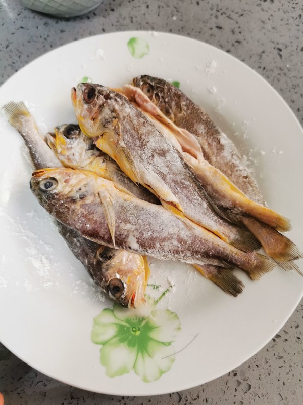 小黃魚燒豆腐的做法-咸鮮味燒菜譜-易網健康養生網 小黃魚燒豆腐的做法-咸鮮味燒菜譜