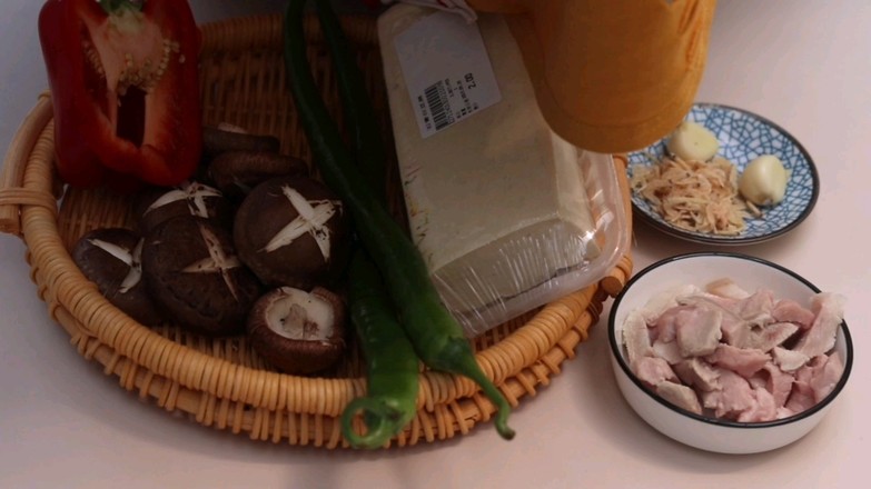 香菇蝦皮燜豆腐的做法-家常味炒菜譜-易網<a href=http://www.jsjjzhkt.cn/ target=_blank class=infotextkey>健康養生</a>網 香菇蝦皮燜豆腐的做法-家常味炒菜譜