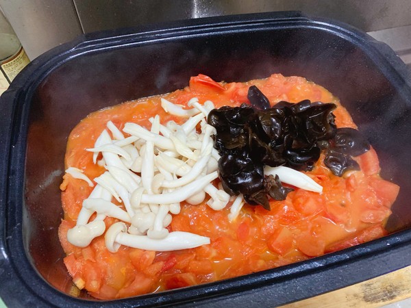 木耳菌菇湯的做法-家常味炒菜譜-易網<a href=http://www.jsjjzhkt.cn/ target=_blank class=infotextkey>健康養生</a>網 木耳菌菇湯的做法-家常味炒菜譜