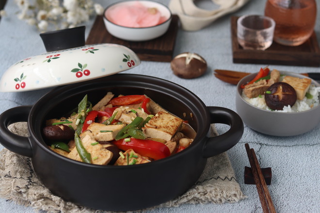 香菇蝦皮燜豆腐的做法-家常味炒菜譜-易網健康養生網 香菇蝦皮燜豆腐的做法-家常味炒菜譜