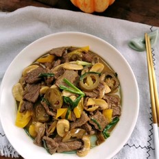 口蘑炒肉片的做法-酸辣味炒菜譜