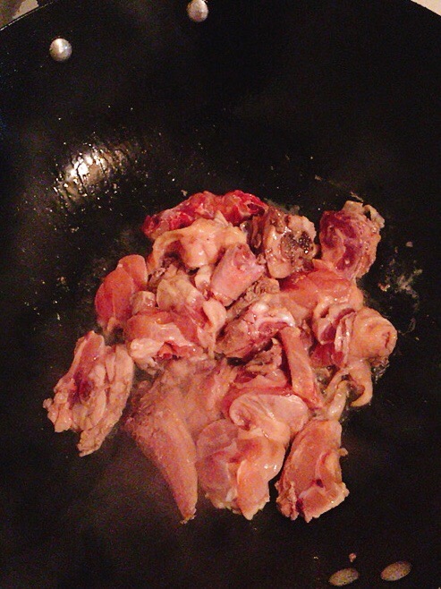 土豆燉雞腿的做法-家常味燉菜譜-易網健康養生網 土豆燉雞腿的做法-家常味燉菜譜