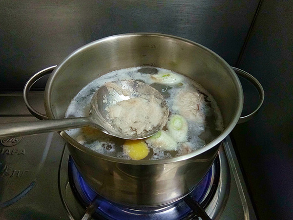 玉米荸薺排骨湯的做法-咸鮮味煲菜譜-易網健康養生網 玉米荸薺排骨湯的做法-咸鮮味煲菜譜