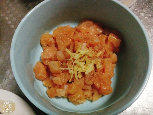 雞丁南瓜盅的做法-其它口味蒸菜譜-易網<a href=http://www.jsjjzhkt.cn/ target=_blank class=infotextkey>健康養生</a>網 雞丁南瓜盅的做法-其它口味蒸菜譜