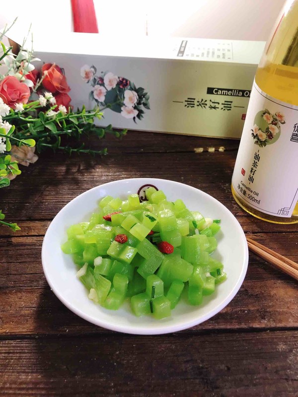 萵筍吉慶的做法-家常味炒菜譜-易網健康養生網 萵筍吉慶的做法-家常味炒菜譜