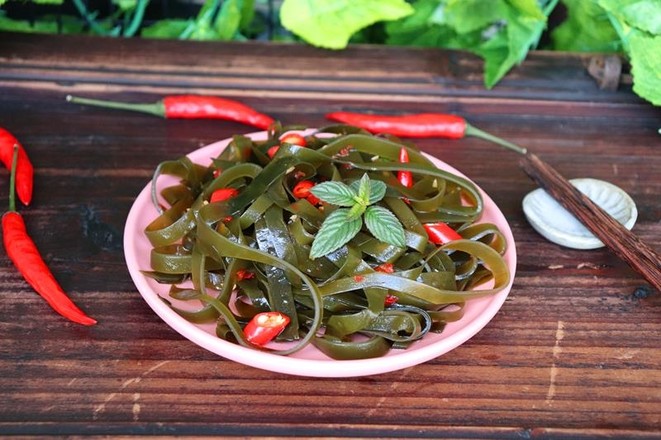 涼拌海帶絲的做法-香辣味拌菜譜-易網(wǎng)健康養(yǎng)生網(wǎng) 涼拌海帶絲的做法-香辣味拌菜譜