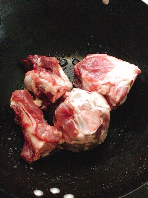 醬豬骨豆干的做法-醬香味煮菜譜-易網(wǎng)健康養(yǎng)生網(wǎng) 醬豬骨豆干的做法-醬香味煮菜譜