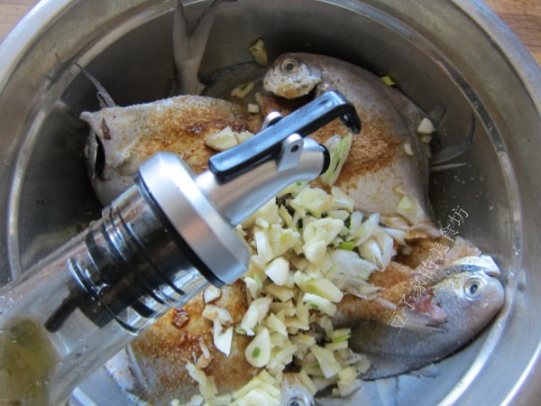 烤魚的做法-香辣味烤菜譜-易網健康養生網 烤魚的做法-香辣味烤菜譜