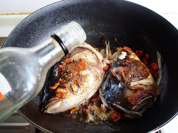 魚頭燉冬瓜的做法-魚香味燉菜譜