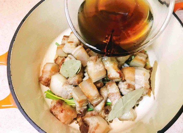 紅燒肉的做法-家常味燜菜譜-易網(wǎng)健康養(yǎng)生網(wǎng) 紅燒肉的做法-家常味燜菜譜