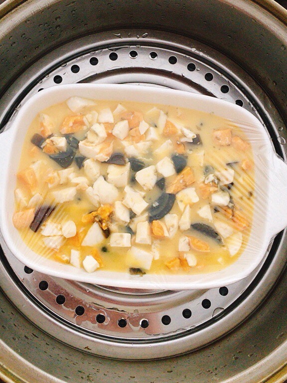 三色蛋的做法-咸鮮味蒸菜譜-易網(wǎng)健康養(yǎng)生網(wǎng) 三色蛋的做法-咸鮮味蒸菜譜