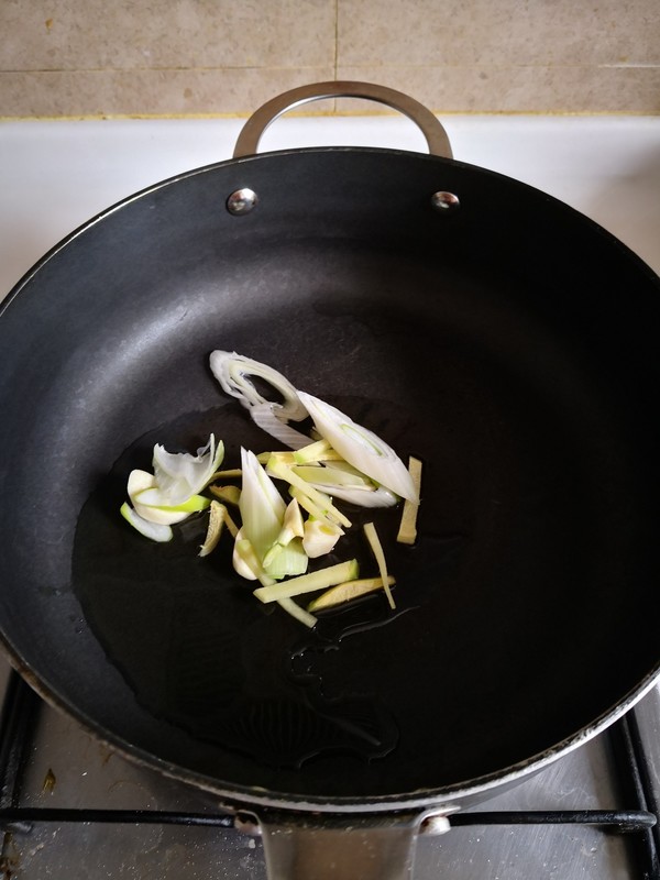 茄子燉香菇的做法-家常味燉菜譜