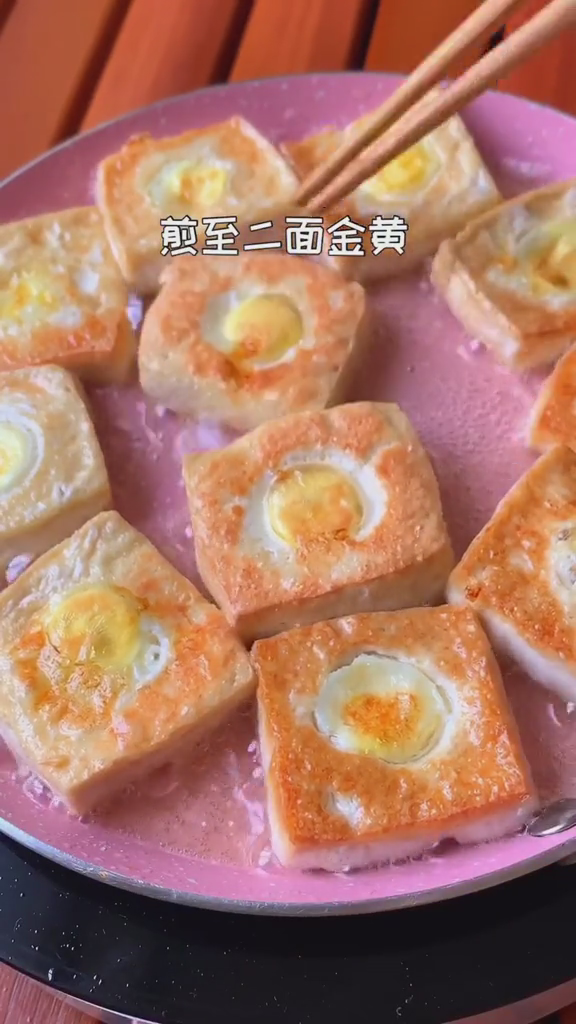 燒烤味豆腐煎蛋的做法-家常味炒菜譜
