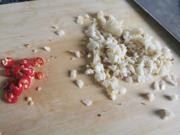 蒜蓉粉絲蒸娃娃菜的做法-蒜香味蒸菜譜-易網(wǎng)健康養(yǎng)生網(wǎng) 蒜蓉粉絲蒸娃娃菜的做法-蒜香味蒸菜譜