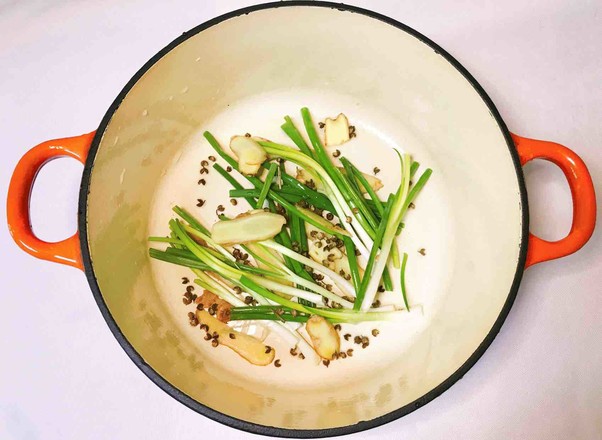 紅燒肉的做法-家常味燜菜譜-易網(wǎng)健康養(yǎng)生網(wǎng) 紅燒肉的做法-家常味燜菜譜