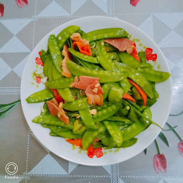 臘肉荷蘭豆的做法-家常味炒菜譜-易網(wǎng)健康養(yǎng)生網(wǎng) 臘肉荷蘭豆的做法-家常味炒菜譜