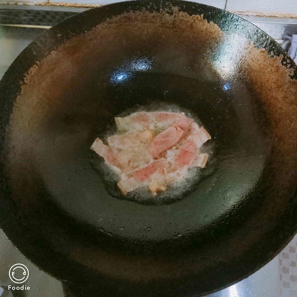 臘肉荷蘭豆的做法-家常味炒菜譜-易網(wǎng)健康養(yǎng)生網(wǎng) 臘肉荷蘭豆的做法-家常味炒菜譜