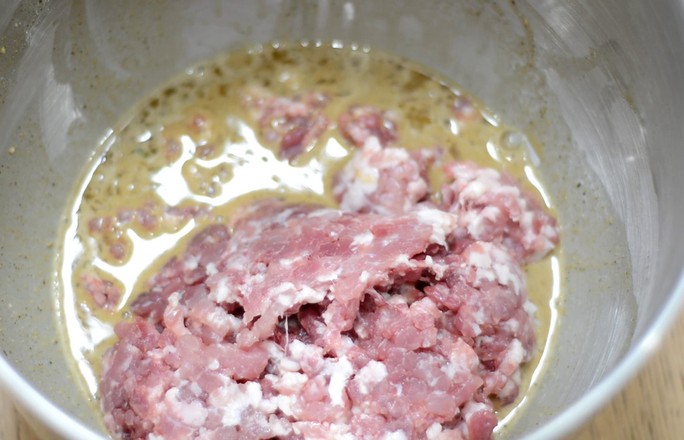 自制午餐肉的做法-家常味蒸菜譜-易網(wǎng)健康養(yǎng)生網(wǎng) 自制午餐肉的做法-家常味蒸菜譜