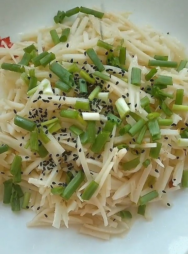 熗炒藕絲的做法-家常味炒菜譜-易網健康養生網 熗炒藕絲的做法-家常味炒菜譜