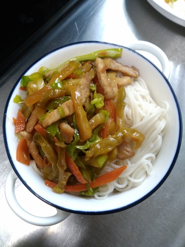 榨菜肉絲面的做法-家常味炒菜譜