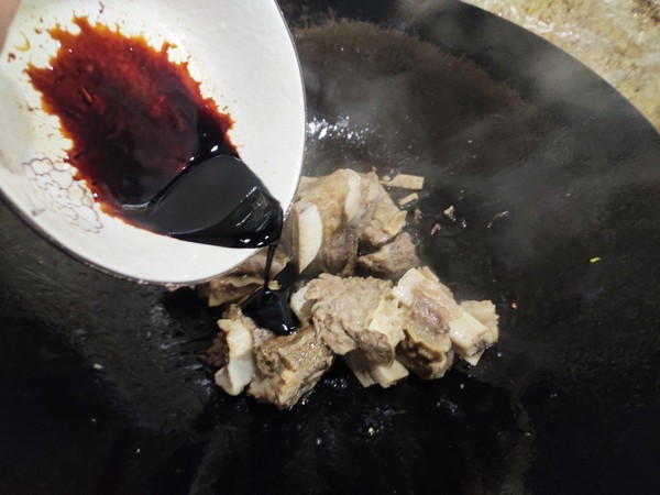 紅燒牛小排的做法-家常味燉菜譜-易網健康養生網 紅燒牛小排的做法-家常味燉菜譜