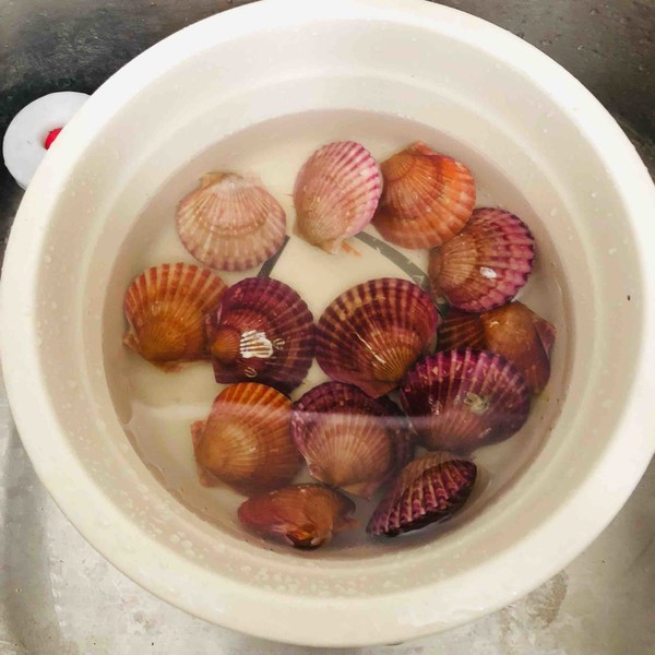 蒜蓉粉絲蒸扇貝的做法-醬香味蒸菜譜-易網健康養生網 蒜蓉粉絲蒸扇貝的做法-醬香味蒸菜譜